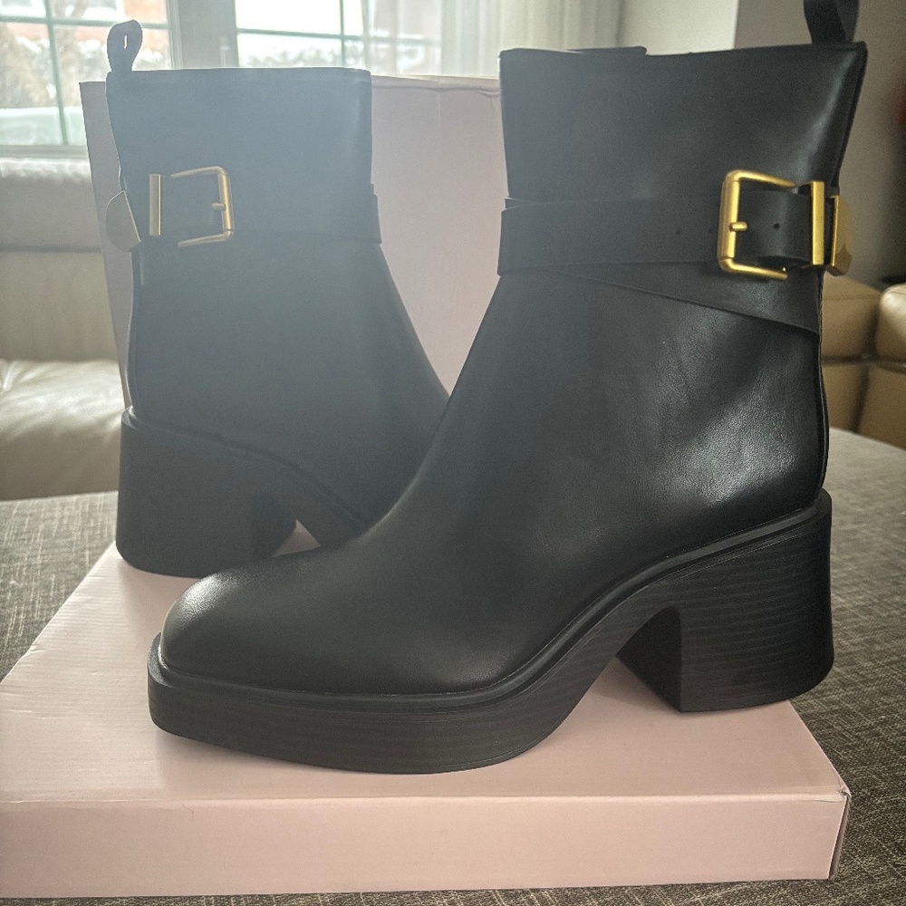 NWT: Black booties size 9.5